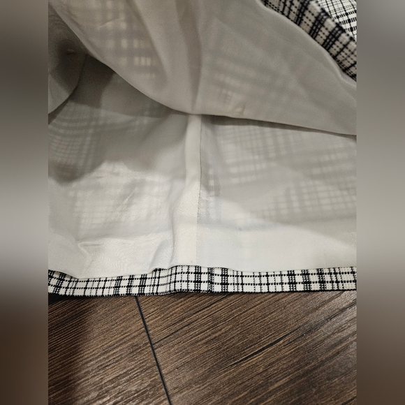 Theory Plaid Mini Skirt - SIZE 0 - Picture 7 of 13